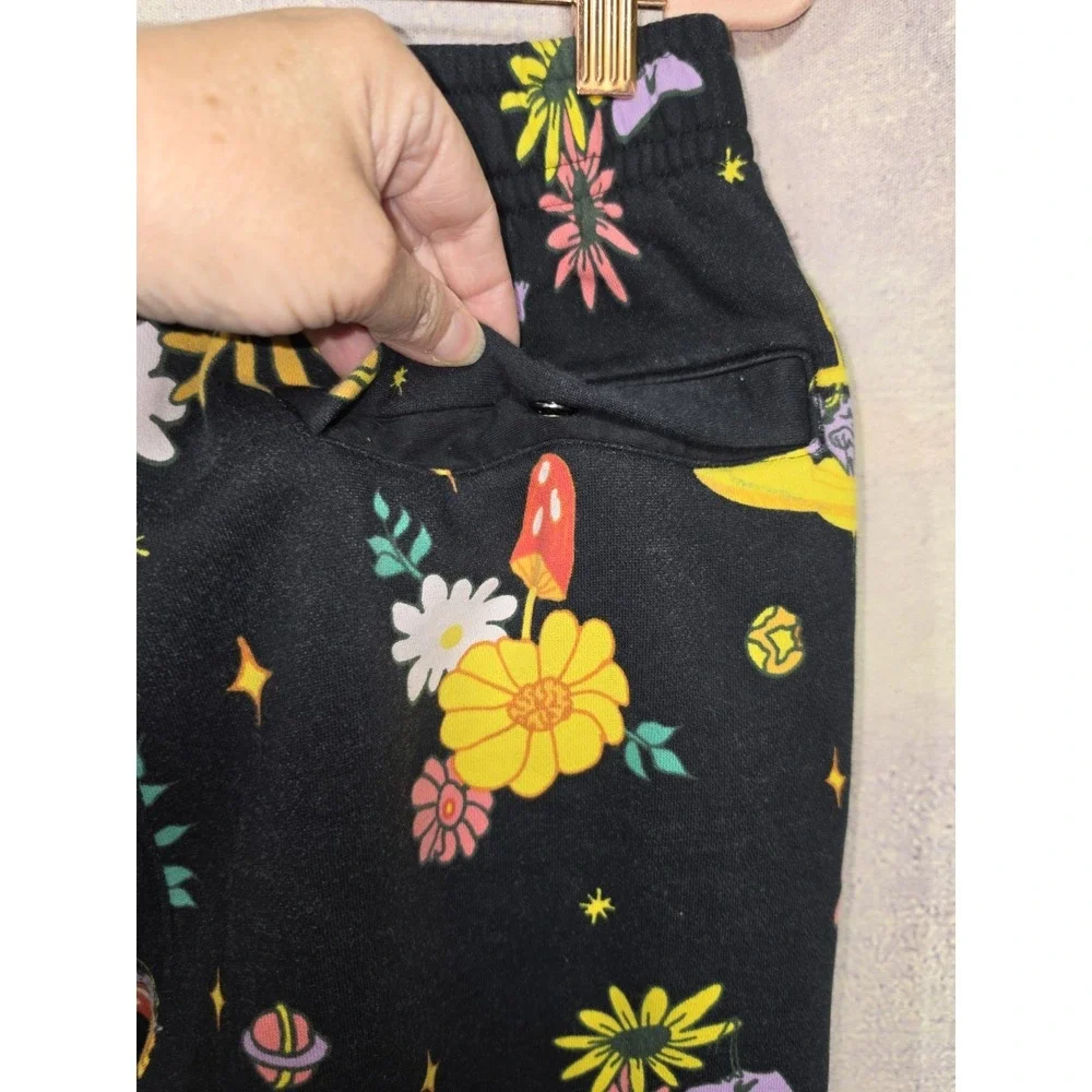Nike Psychedelic  Alien Mushroom Outer Space Print Soft Joggers Black Sz Small